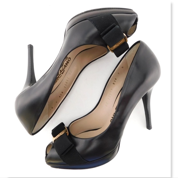 FERRAGAMO Black Vara Logo Bow Peep Toe Pumps 7 - Picture 6 of 8